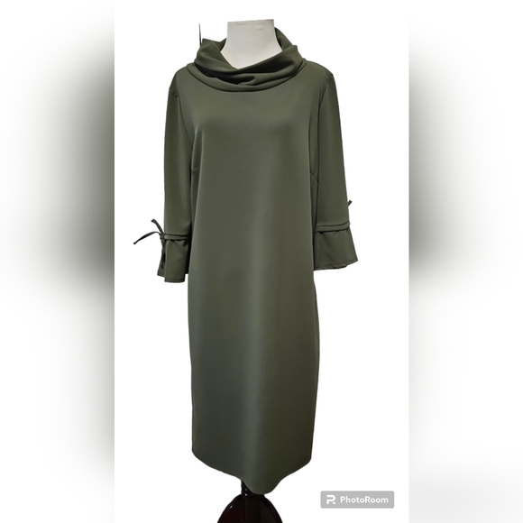 Marisa&Marie Dresses & Skirts - Marisa&Marie cowl neck dress